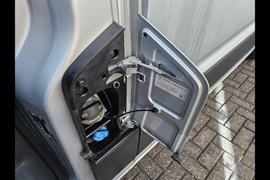 Volkswagen Crafter 35 2.0TDI L3H2 Dubbele cabine 5p Cruise control, Airco, Carplay, Navi, Camera