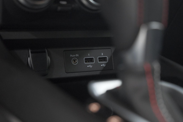 Renault Arkana 1.3 TCe 140 EDC RS Line | Camera | Cruise Control Adaptief | Dodehoekdetectie | Stoelverwarming | Apple Carplay