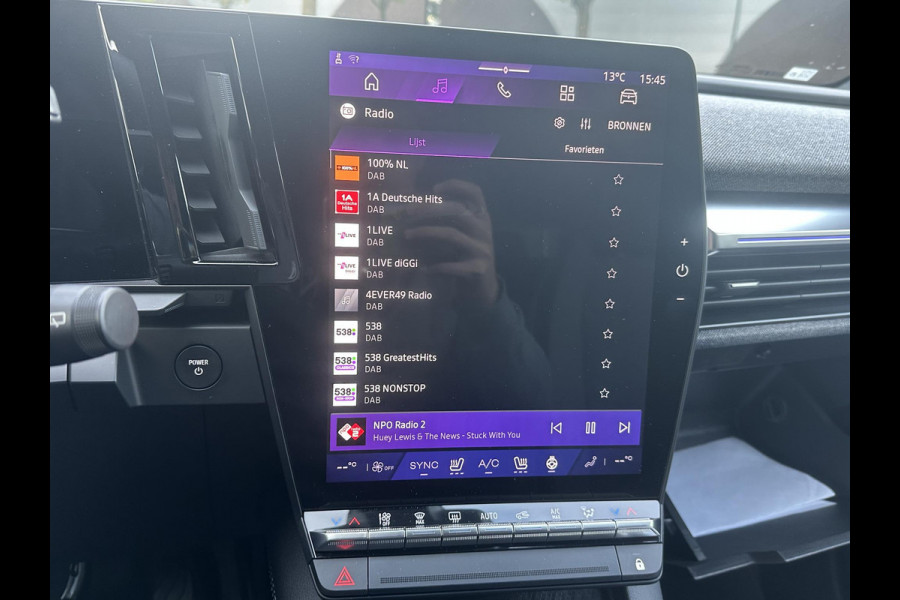 Renault Scénic E-Tech EV87 long range techno SOH 98% | STOEL + STUURVERWARMING | ELEK. STOEL | 13K KM! | ADAP. CRUISE | ACHTERUITRIJ CAMERA | APPLECARPLAY | ELEK. ACHTERKLEP | RIJKLAAR GELEVERD INCL. 12 MND BOVAG GARANTIE |