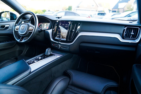 Volvo XC60 2.0 Recharge T8 AWD Inscription | Head Up Display | Stoelverkoeling | Stuurwielverwarming | Harman/Kardon | 360 Camera