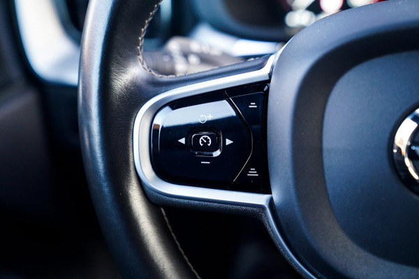 Volvo XC60 2.0 Recharge T8 AWD Inscription | Head Up Display | Stoelverkoeling | Stuurwielverwarming | Harman/Kardon | 360 Camera