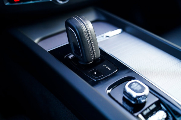Volvo XC60 2.0 Recharge T8 AWD Inscription | Head Up Display | Stoelverkoeling | Stuurwielverwarming | Harman/Kardon | 360 Camera
