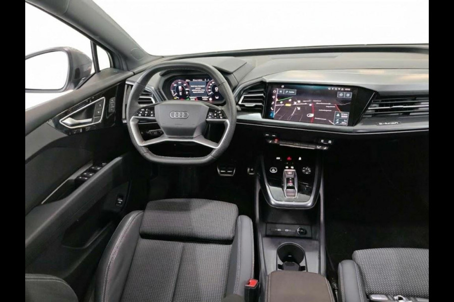 Audi Q4 Sportback e-tron 45 quattro S Edition 82 kWh 286pk | Panoramadak | 20 inch lichtmetalen velgen | 360° Camera | S-line interieur |