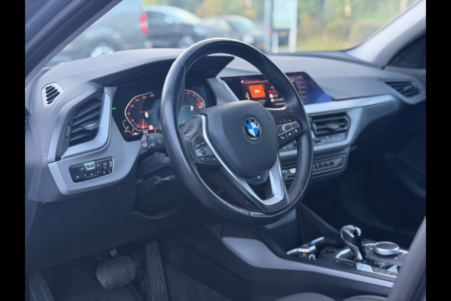 BMW 1-serie 116i Business Edition Plus (RIJKLAAR, BOVAG)