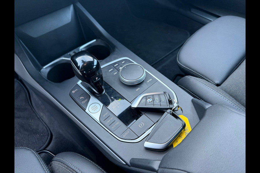 BMW 1-serie 116i Business Edition Plus (RIJKLAAR, BOVAG)