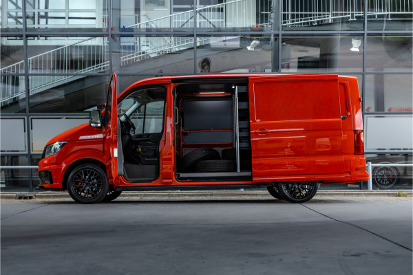 MAN TGE 35 2.0 L3H2 DSG | ACC | Standkachel | CarPlay | Navigatie | Camera | MF Stuur | Sortimo | DAB | Stoelverwarming | Nieuwe APK