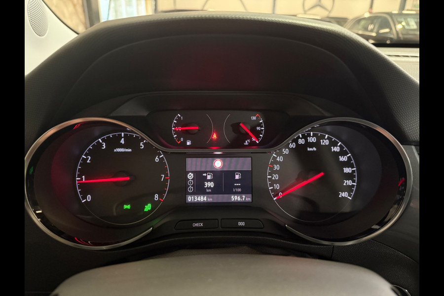 Opel Crossland 1.2 Turbo Ultimate | Keyless | Camera | Carplay| Nav | DAB