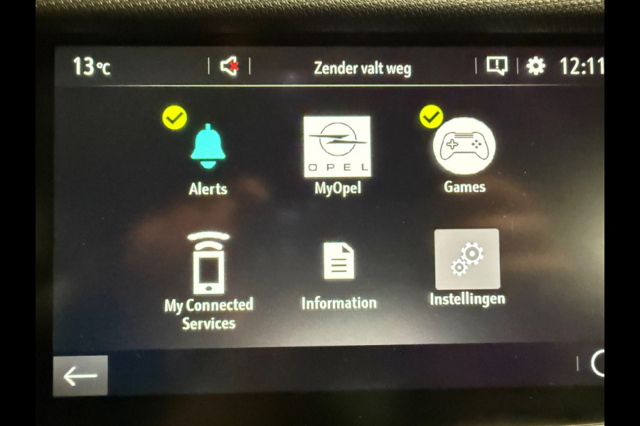 Opel Crossland 1.2 Turbo Ultimate | Keyless | Camera | Carplay| Nav | DAB