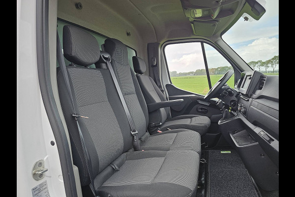 Renault Master T35 2.3 dCi 165 L4H2 EL Energy Comfort Cruise control, Airco, Carplay, Navi, Camera, Zijdeur, Dhollandia laadklep