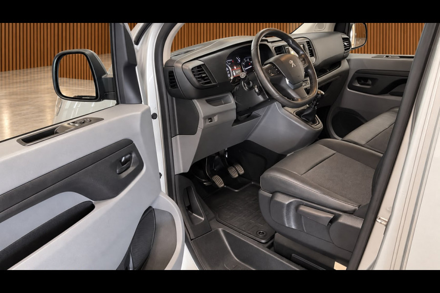 Peugeot Expert 2.0 BlueHDI 150 PK Long Premium | L3H1 | Navigatie | Camera | CarPlay | Lederen bekleding | 3-Zitter | Cruise control | Airco | Nieuwe APK