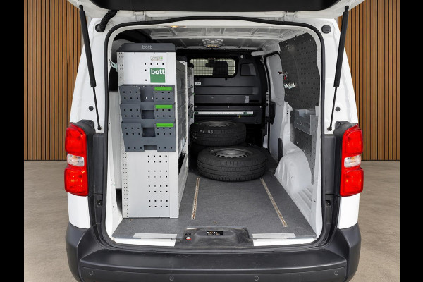 Peugeot Expert 2.0 BlueHDI 150 PK Long Premium | L3H1 | Camera | Navigatie | CarPlay | Stoelverwarming | Lederen bekleding | 3-Zitter | Airco | Nieuwe APK