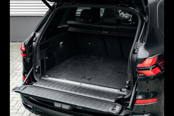 BMW X5 xDrive50e - M-Sport Pro - M-Zetels - Carbon Interieur - Pano - Trekhaak