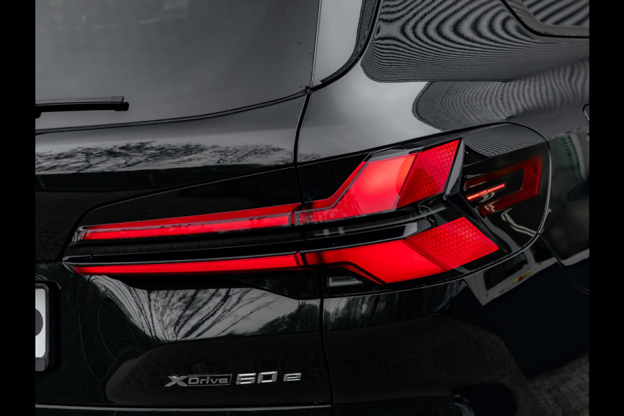 BMW X5 xDrive50e - M-Sport Pro - M-Zetels - Carbon Interieur - Pano - Trekhaak