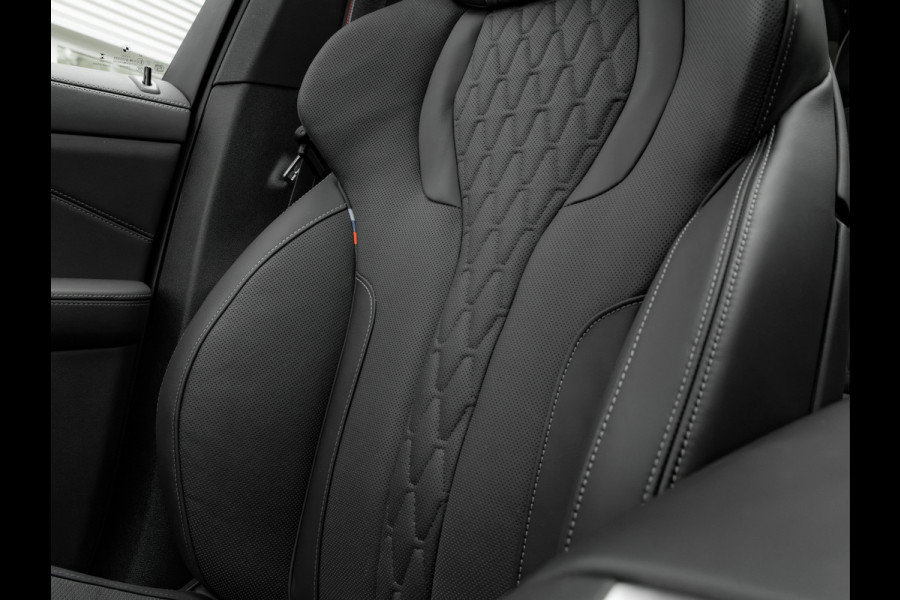 BMW X5 xDrive50e - M-Sport Pro - M-Zetels - Carbon Interieur - Pano - Trekhaak