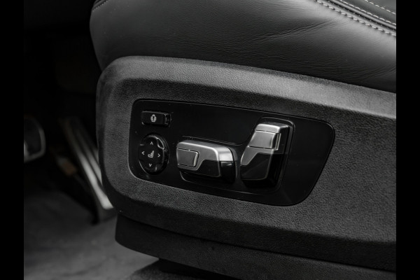 BMW X5 xDrive50e - M-Sport Pro - M-Zetels - Carbon Interieur - Pano - Trekhaak