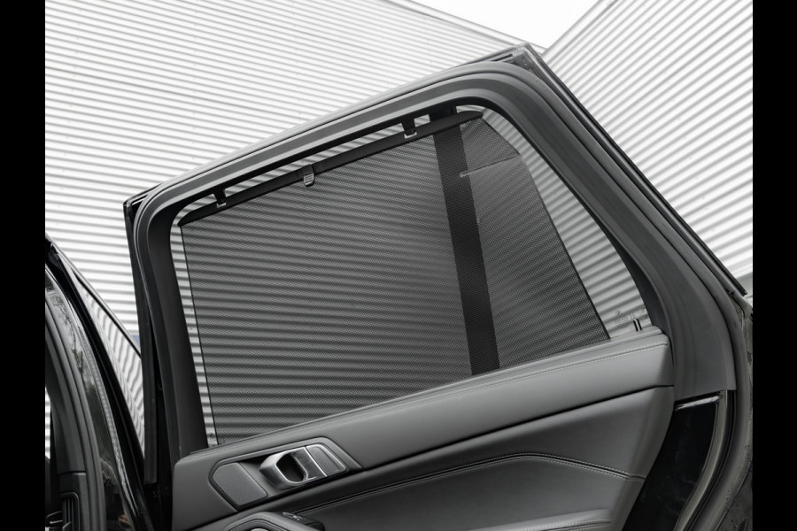 BMW X5 xDrive50e - M-Sport Pro - M-Zetels - Carbon Interieur - Pano - Trekhaak