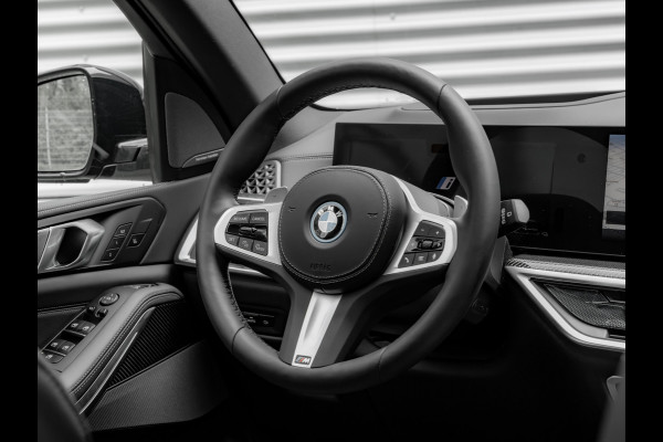 BMW X5 xDrive50e - M-Sport Pro - M-Zetels - Carbon Interieur - Pano - Trekhaak