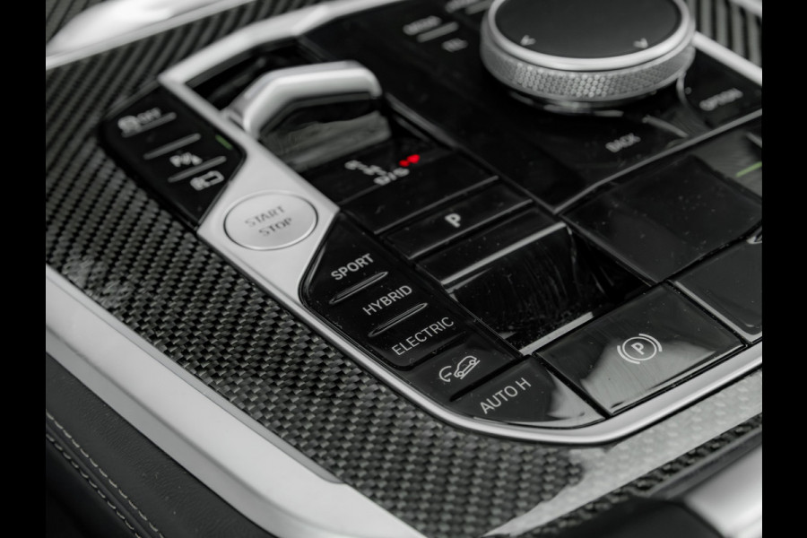 BMW X5 xDrive50e - M-Sport Pro - M-Zetels - Carbon Interieur - Pano - Trekhaak