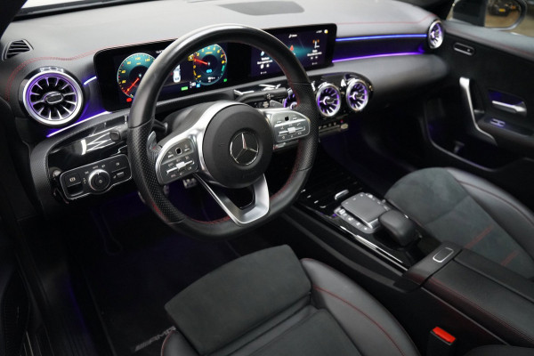 Mercedes-Benz CLA-Klasse 250 e AMG NIGHT PANO SFEER 360