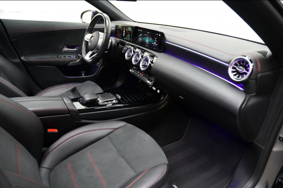 Mercedes-Benz CLA-Klasse 250 e AMG NIGHT PANO SFEER 360