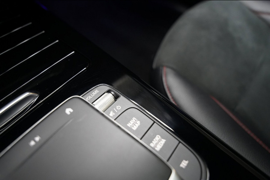 Mercedes-Benz CLA-Klasse 250 e AMG NIGHT PANO SFEER 360