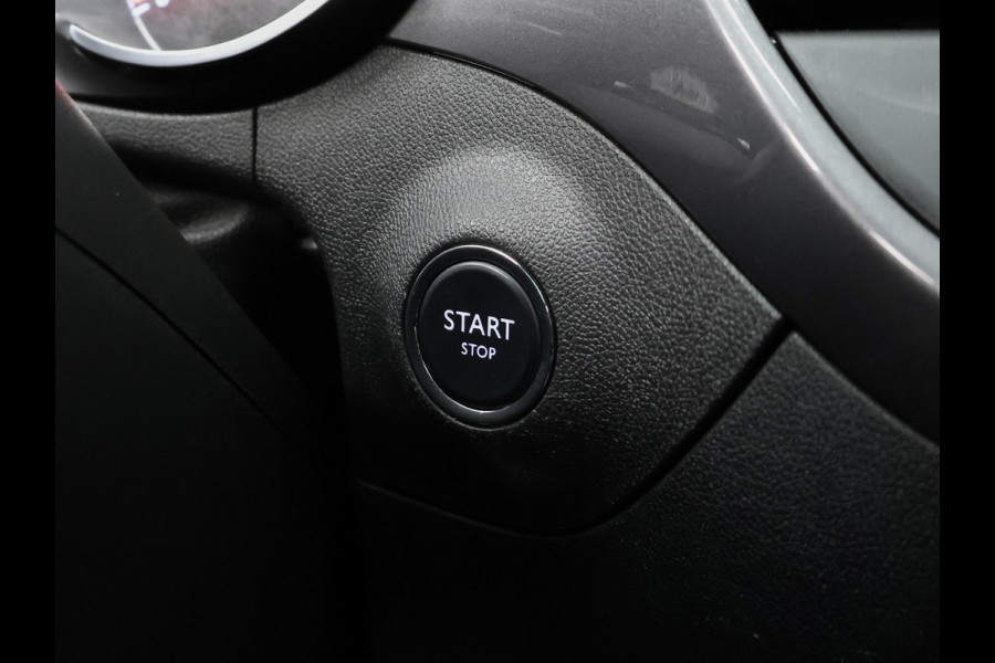 Opel Crossland X 1.2 Turbo Innovation Sport (PANORAMADAK,HEAD-UP DISPLAY,APPLE CARPLAY,NAVI,LED,GETINT,SPORTSTOELEN,LM VELGEN)