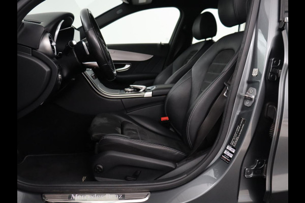 Mercedes-Benz C-Klasse 300 AMG Line Avantgarde | Leder/alcantara | Adaptive cruise | 258 pk | Camera | Park assist | Navigatie | Stoelverwarming | Virtual cockpit | Carplay | Full LED |