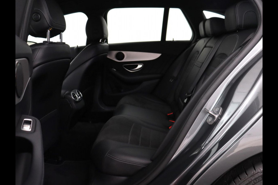 Mercedes-Benz C-Klasse 300 AMG Line Avantgarde | Leder/alcantara | Adaptive cruise | 258 pk | Camera | Park assist | Navigatie | Stoelverwarming | Virtual cockpit | Carplay | Full LED |