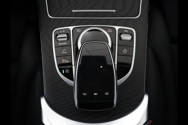 Mercedes-Benz C-Klasse 300 AMG Line Avantgarde | Leder/alcantara | Adaptive cruise | 258 pk | Camera | Park assist | Navigatie | Stoelverwarming | Virtual cockpit | Carplay | Full LED |