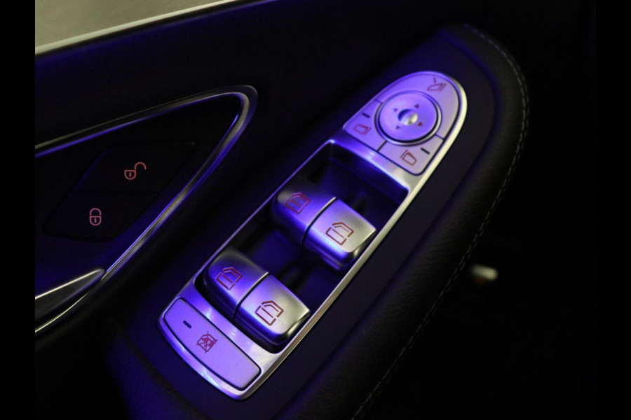 Mercedes-Benz C-Klasse 300 AMG Line Avantgarde | Leder/alcantara | Adaptive cruise | 258 pk | Camera | Park assist | Navigatie | Stoelverwarming | Virtual cockpit | Carplay | Full LED |