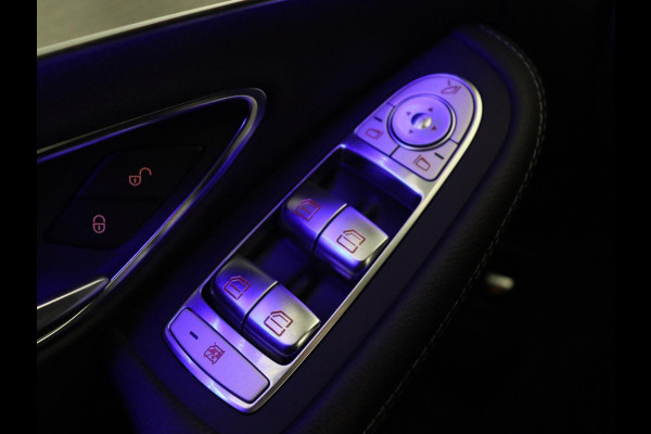 Mercedes-Benz C-Klasse 300 AMG Line Avantgarde | Leder/alcantara | Adaptive cruise | 258 pk | Camera | Park assist | Navigatie | Stoelverwarming | Virtual cockpit | Carplay | Full LED |