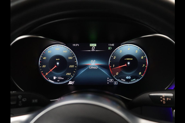 Mercedes-Benz C-Klasse 300 AMG Line Avantgarde | Leder/alcantara | Adaptive cruise | 258 pk | Camera | Park assist | Navigatie | Stoelverwarming | Virtual cockpit | Carplay | Full LED |