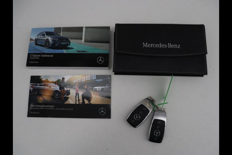 Mercedes-Benz C-Klasse 300 AMG Line Avantgarde | Leder/alcantara | Adaptive cruise | 258 pk | Camera | Park assist | Navigatie | Stoelverwarming | Virtual cockpit | Carplay | Full LED |