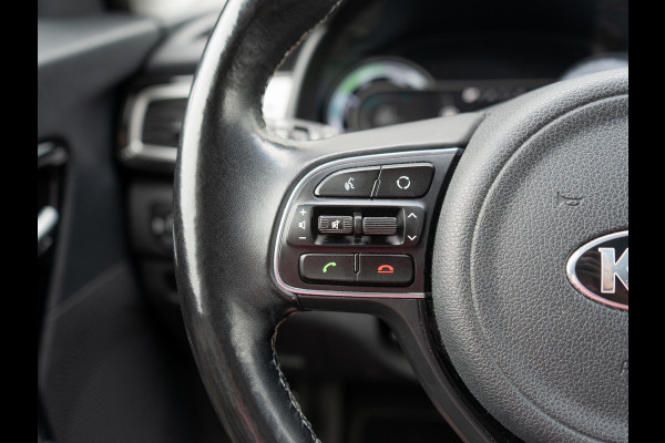 Kia Niro 1.6 GDi Hybrid ExecutiveLine Stoelventilatie/-verwarming | Stuurverwarming | JBL | PDC voor & achter | Achteruitrijcamera | Geheugenfunctie bestuurdersstoel |