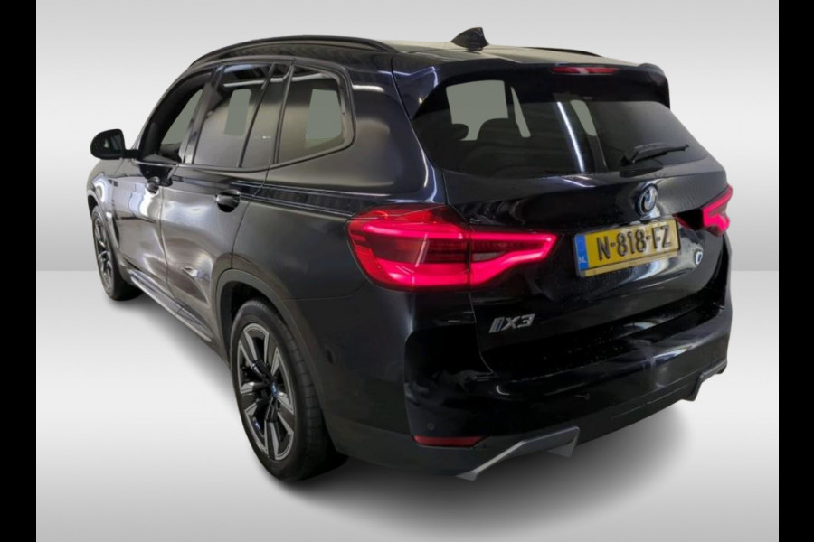 BMW iX3 Executive 80 kWh SOH 98% / Shadow Line / Panoramadak / Leder / Stoelverwarming / Pdc.+Camera / Navigatie / Apk 10-2027