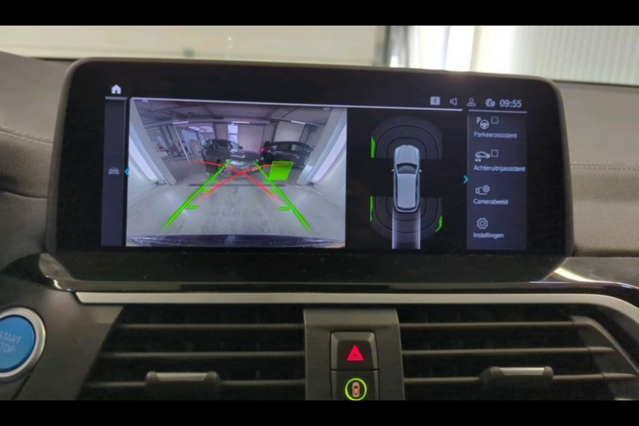 BMW iX3 Executive 80 kWh SOH 98% / Shadow Line / Panoramadak / Leder / Stoelverwarming / Pdc.+Camera / Navigatie / Apk 10-2027