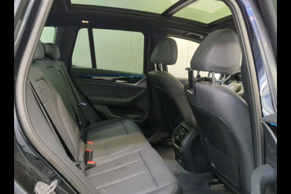 BMW iX3 Executive 80 kWh SOH 98% / Shadow Line / Panoramadak / Leder / Stoelverwarming / Pdc.+Camera / Navigatie / Apk 10-2027