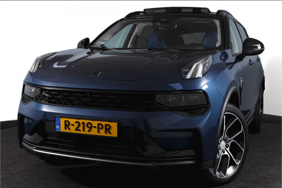 Lynk & Co 01 1.5 PHEV 261PK MY22 Orig. NL | Black Pakket | Afn. Trekhaak | 360 Camera | S/K-panodak | Adapt. Cruise | Memory | Elek. klep | LM 20" |