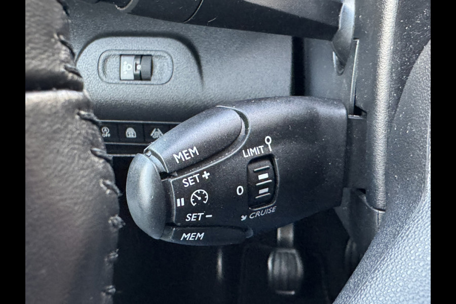 Citroën Berlingo 1.2 PureTech Feel Camera Carplay Climate Control Cruisecontrol All-Season Banden PDC V+A