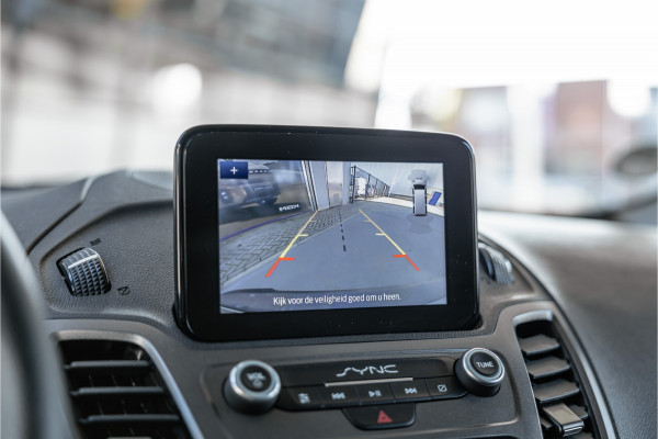 Ford Transit Connect 1.5 EcoBlue L2 | L+R Schuifdeuren | CarPlay | Camera | Stoelverwarming | 3-zitter | DAB | PDC V+A | Dealer onderhouden | Nieuwe APK