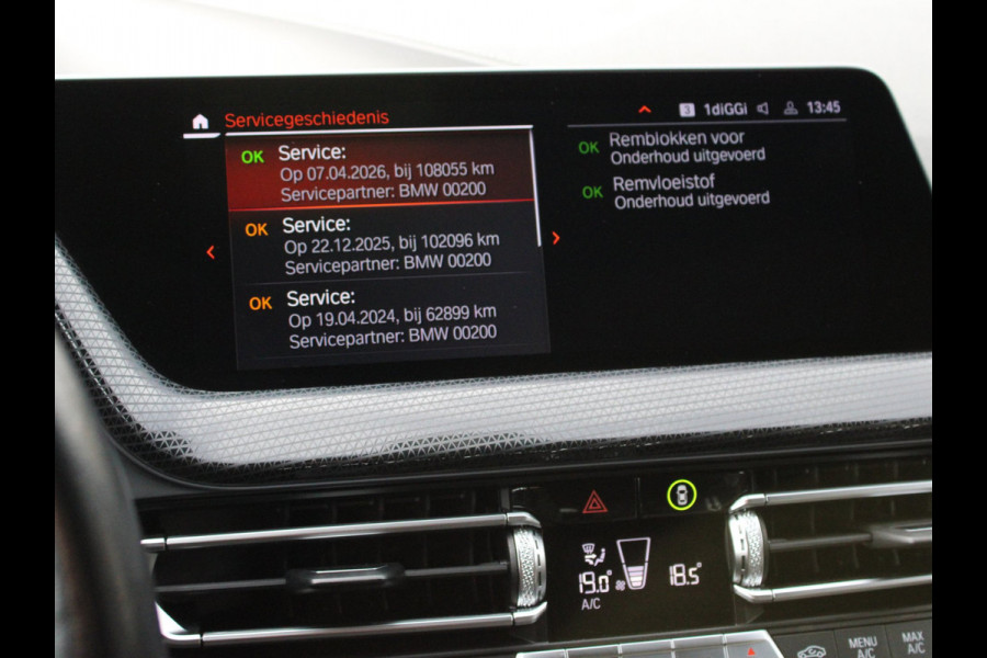 BMW 1-serie 118i CARPLAY I VIRTUAL I SFEERVERL. I CRUISE I LED I ST+STUUR VERWR. I PDC V+A I