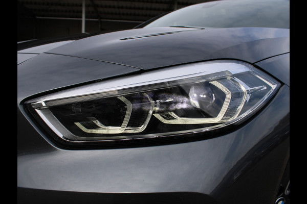 BMW 1-serie 118i CARPLAY I VIRTUAL I SFEERVERL. I CRUISE I LED I ST+STUUR VERWR. I PDC V+A I