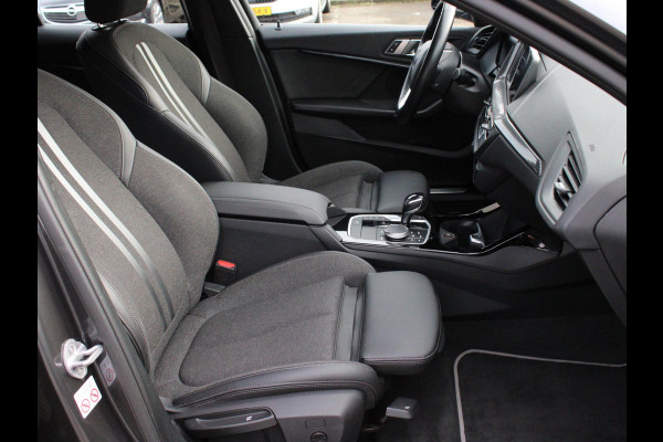BMW 1-serie 118i CARPLAY I VIRTUAL I SFEERVERL. I CRUISE I LED I ST+STUUR VERWR. I PDC V+A I