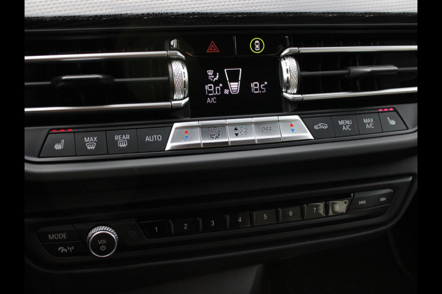 BMW 1-serie 118i CARPLAY I VIRTUAL I SFEERVERL. I CRUISE I LED I ST+STUUR VERWR. I PDC V+A I