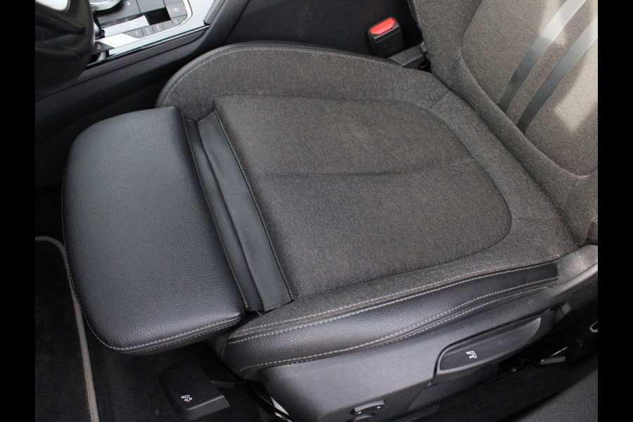BMW 1-serie 118i CARPLAY I VIRTUAL I SFEERVERL. I CRUISE I LED I ST+STUUR VERWR. I PDC V+A I