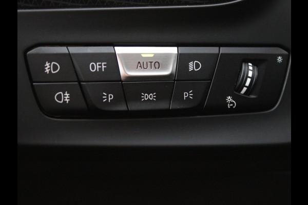BMW 1-serie 118i CARPLAY I VIRTUAL I SFEERVERL. I CRUISE I LED I ST+STUUR VERWR. I PDC V+A I
