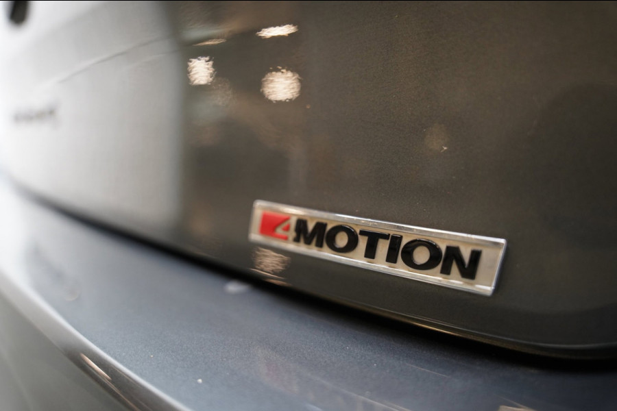 Volkswagen T-Roc 2.0 TSI 4Motion 3x R LINE PANO VIRTUAL ACC