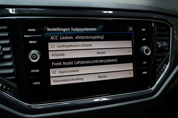 Volkswagen T-Roc 2.0 TSI 4Motion 3x R LINE PANO VIRTUAL ACC