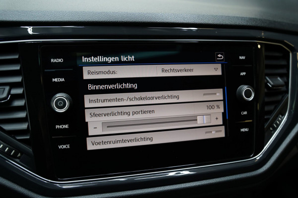 Volkswagen T-Roc 2.0 TSI 4Motion 3x R LINE PANO VIRTUAL ACC