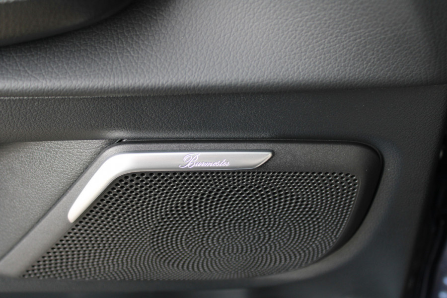 Mercedes-Benz V-Klasse 300d / Exclusive / AMG / DC / 4-Matic / Luchtvering / Elec Stoelen / Burmester / Vol Opties / NIEUWSTAAT.